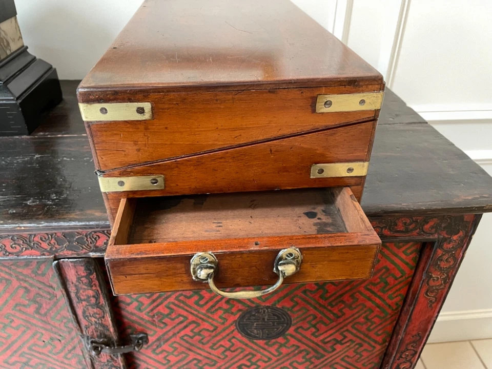 GENUINO NOGAL DEL SIGLO XIX INGLÉS CAMPAÑA GEORGIANA ESCRITORIO DE REGAZO Foto 3 de 4