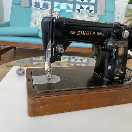SInger Sewing Machine - Model 306K 1956 Vintage, Untested - Picture 4 of 18