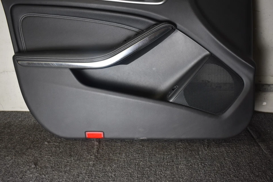 Mercedes Benz GLA250 2017 puerta interior delantera izquierda OEM de fábrica Foto 3 de 4