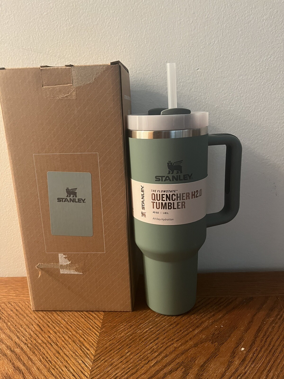 Stanley Quencher H2.0 FlowState 40oz Tumbler Bay Leaf Green
