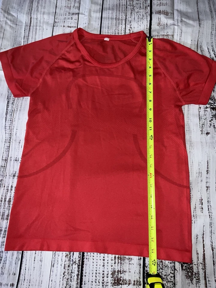 Camiseta lululemon feminina manga curta vermelha 4 cores (152a) - Imagem 2 de 4