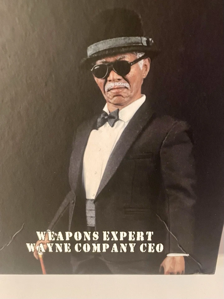 武器专家韦恩公司 CEO 1/6 可动人偶 DSToys DS01 全新凹陷盒 — 第 2/4 张图片