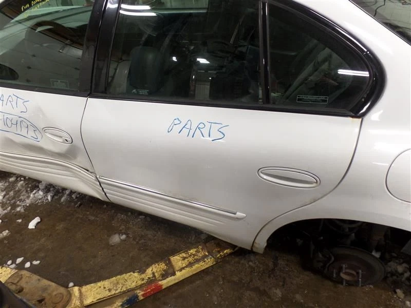 Corner/Park Light Fog-driving Bumper Mounted Fits 99-05 MONTANA 9798448 - Image 4 of 4