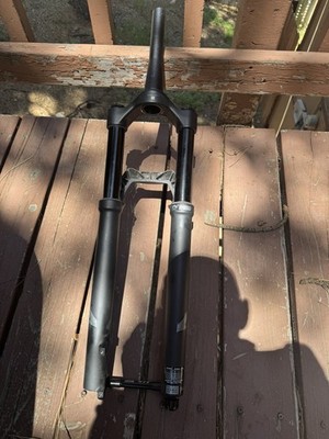 Marzocchi Bomber Z2 Fork, 29'', 44r, 140mm, Rail, 15x110, Blk