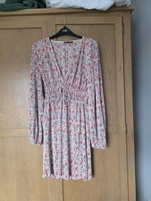 Zara Floral V-neck Dress Size M