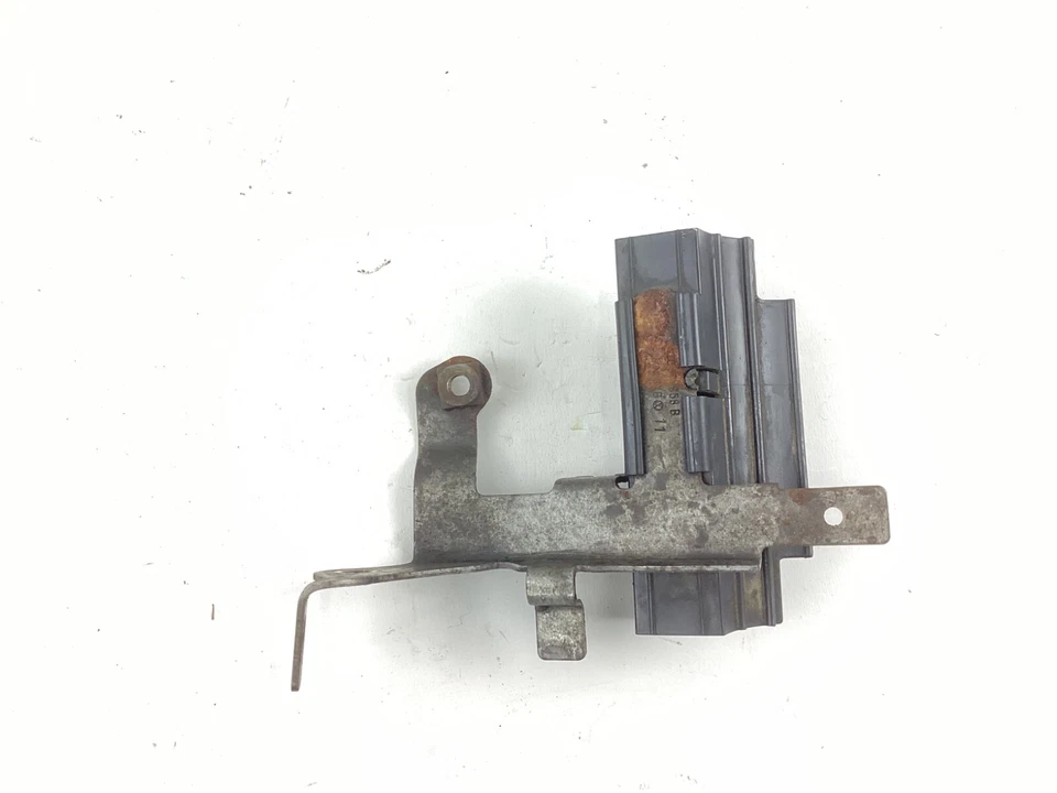 Soporte de montaje de arranque de encendido para motor Volkswagen Beetle 2012-2013 OEM Foto 4 de 4