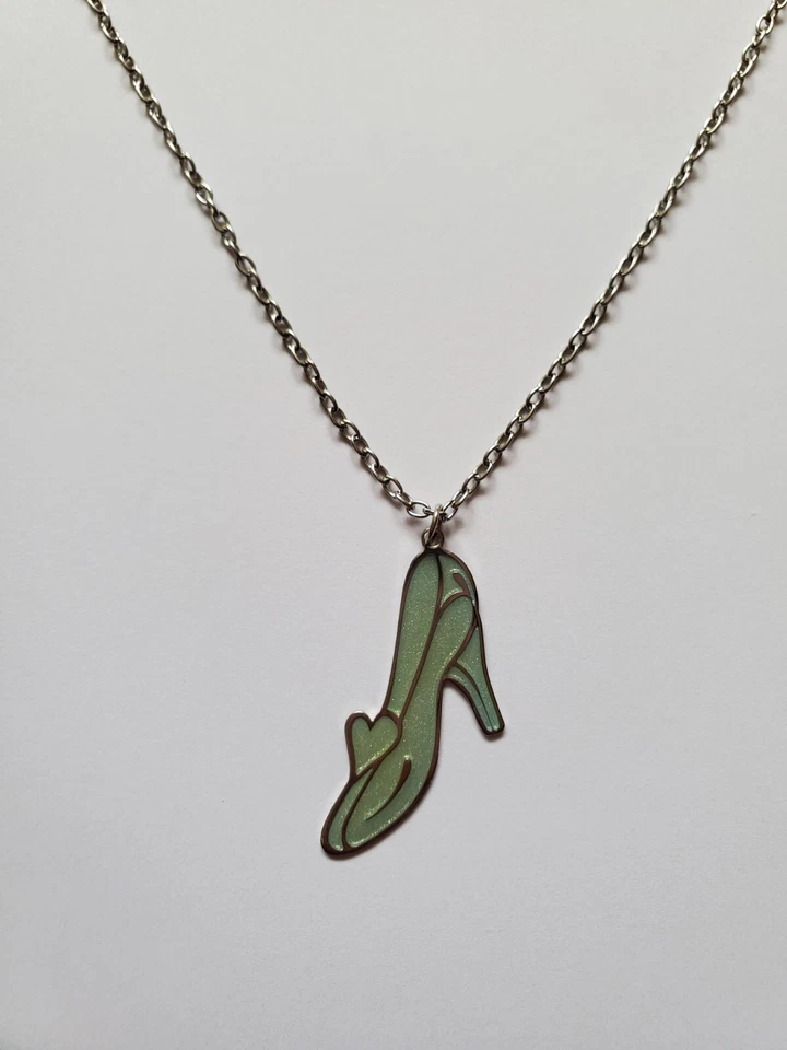 Disney Cenicienta Cristal Zapatilla Colgante Collar Princesa Zapato Dije Tono Plata Foto 3 de 4