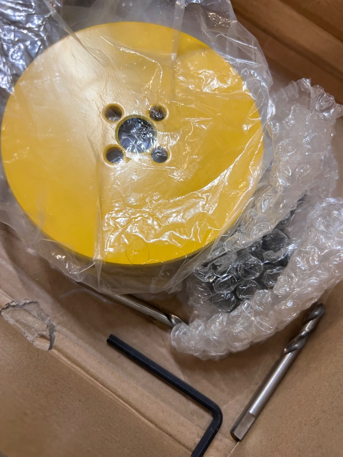 KATA 4 Hole Saw 4-1/4 in Silicone Dust Bowl recessed lights Sheetrock