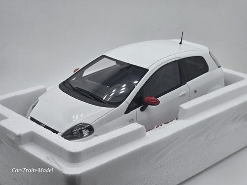 Fiat Punto Evo Abarth Essesse - OTTOMOBILE 1:18 1/18 - Picture 2 of 5