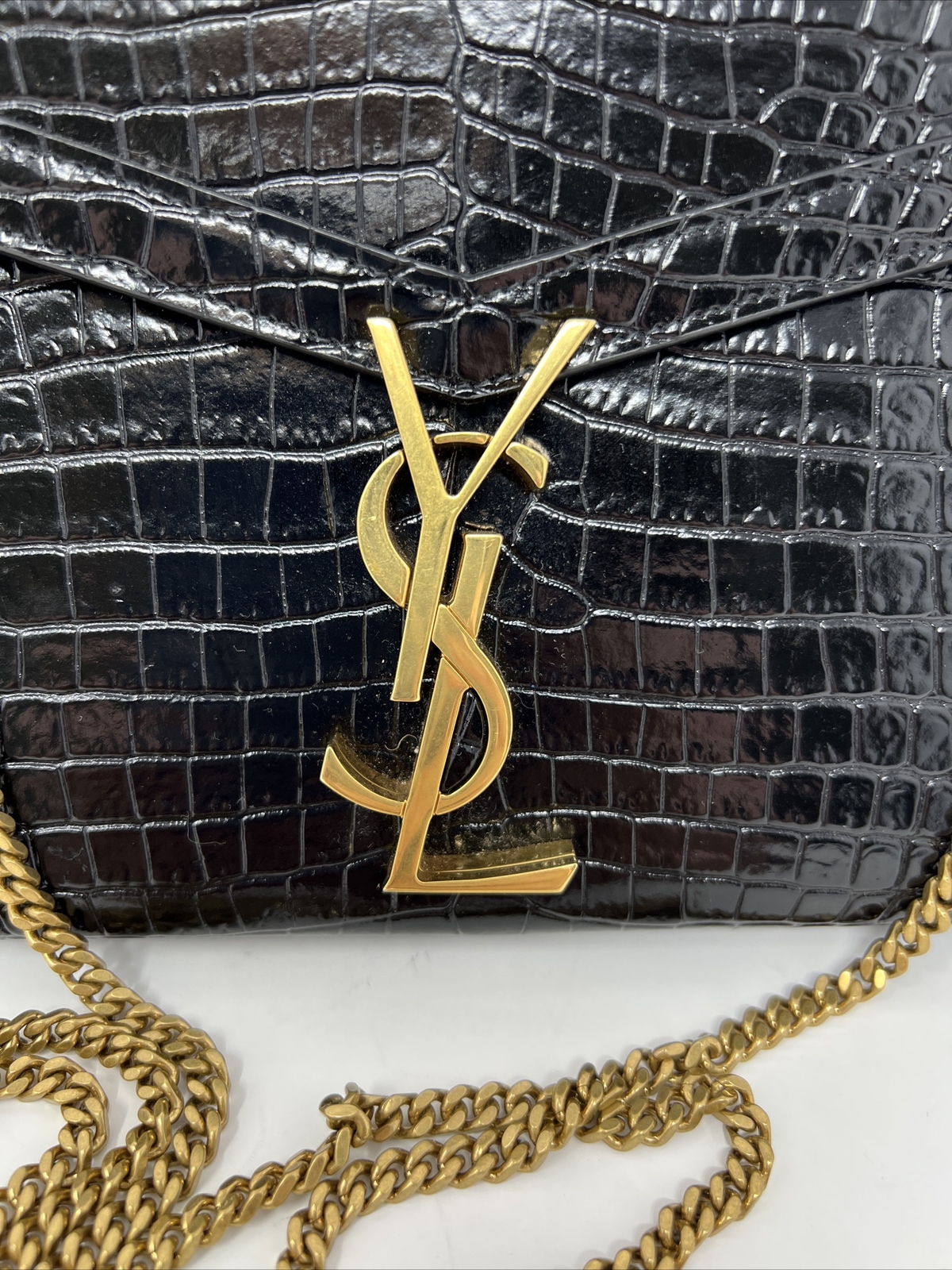 SAINT LAURENT YSL Cassandra monogramma medio coccodrillo in rilievo WOC Autorità nera