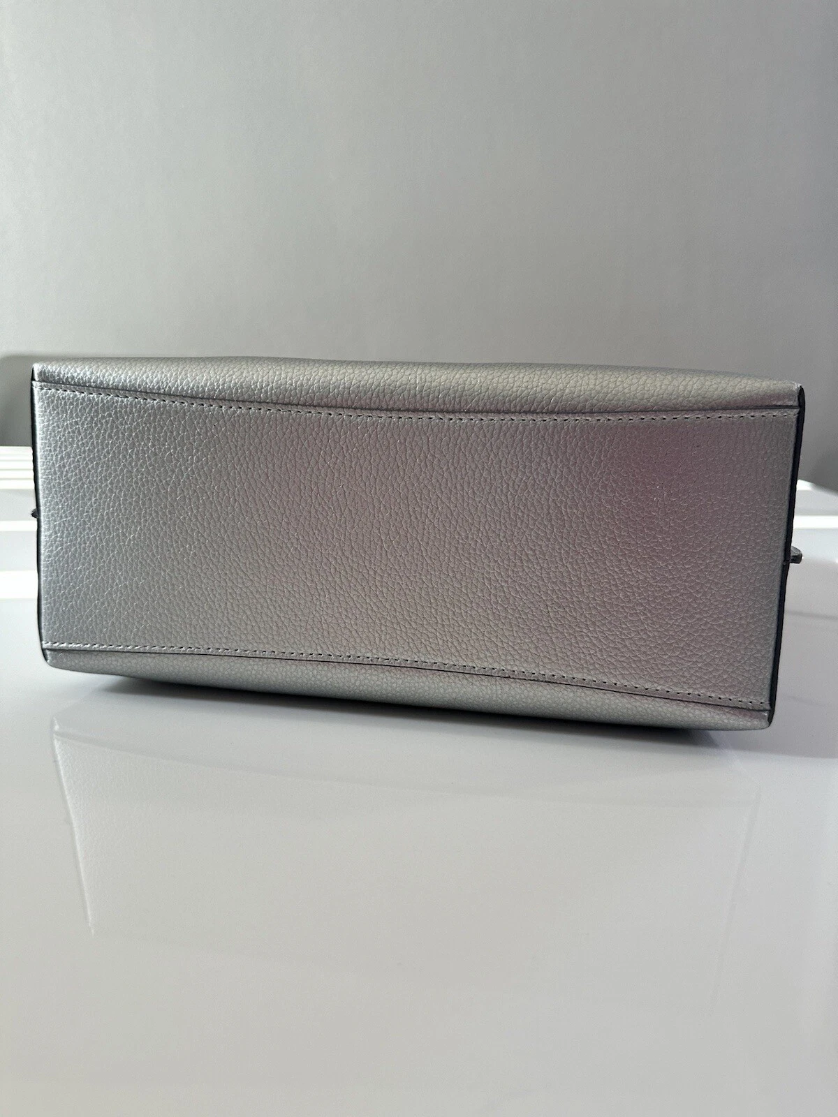 Borsa Coach CX253 Mollie Tote Bag 25 in pelle metallizzata doppia faccia argento!!️NUOVA CON ETICHETTE378$