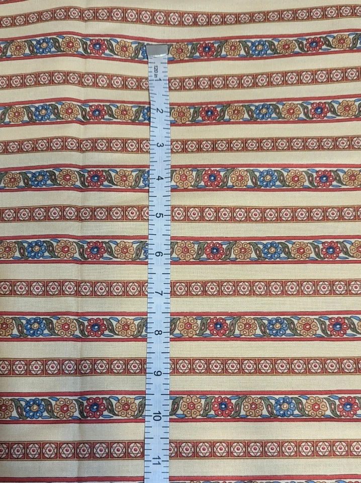 Coleção de gatos marfim 2011 por Leslie Anne para QT tecido de algodão creme vendido BTY - Imagem 2 de 3