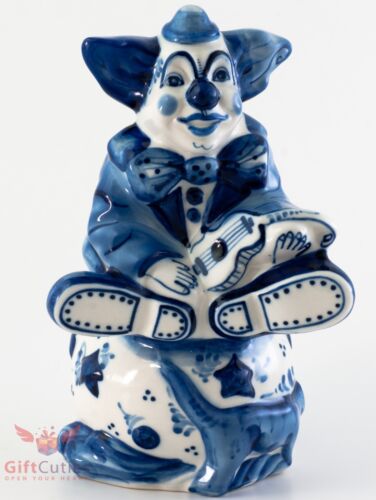 Gzhel Porcelain Clown with Guitar Figurine handmade & painted souvenir - Picture 1 of 8