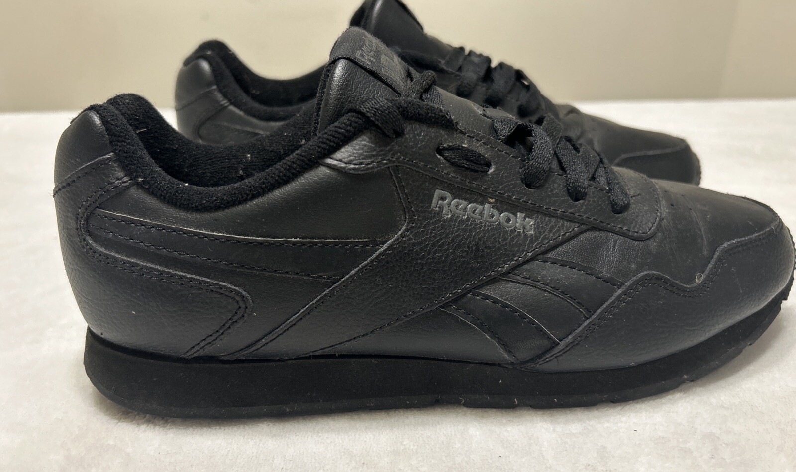 Reebok Women’s Shoes Size 8.5 Black Classic Leather Low Top Casual Comfort