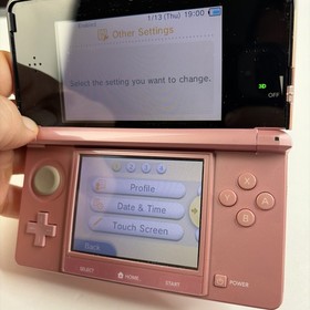 Nintendo 3DS Handheld Video Game Console Pink CTR-001 (USA) W Charger