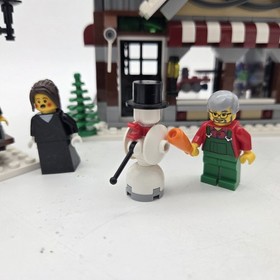 LEGO 10199 Winter Village Toy Shop Almost Complete W/ Manual No Box *READ DESCR*