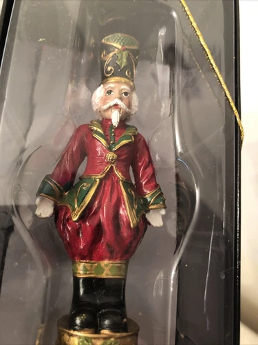 Katherine's Collection Nutcracker Wine Bottle Stopper - Thumbnail 2