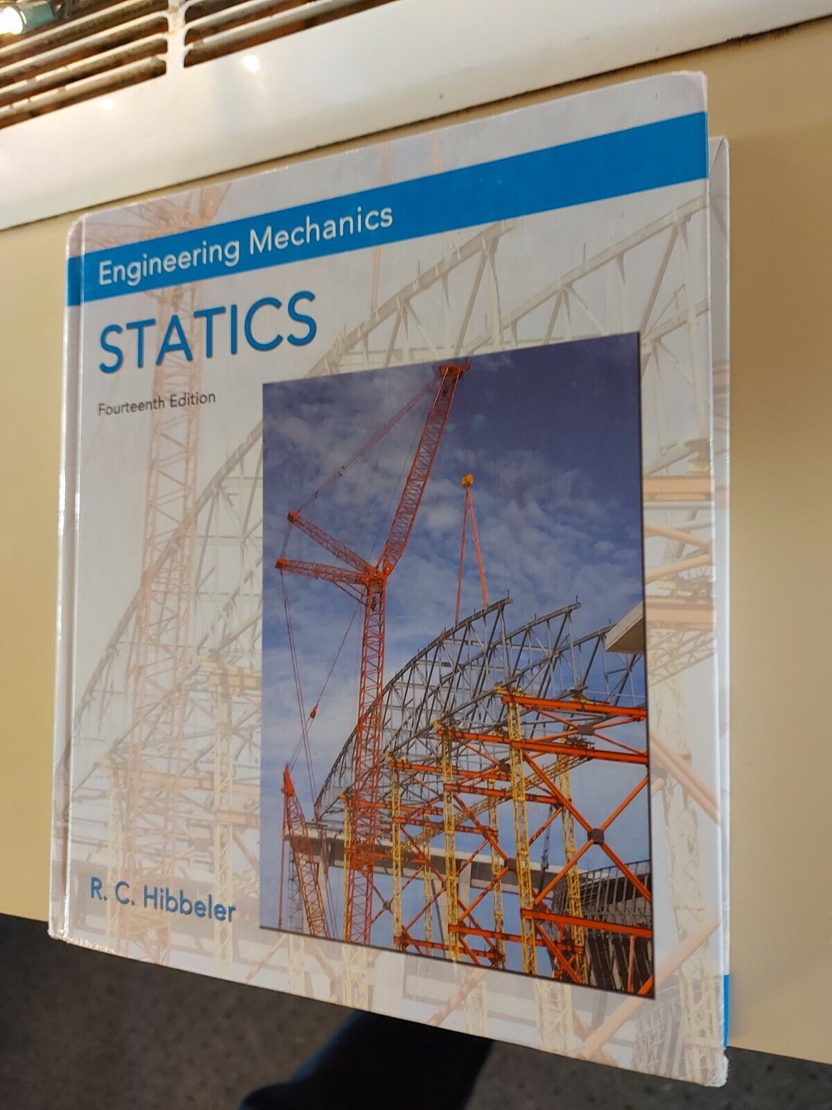 verdwijnen commentator Wijde selectie Engineering mechanics statics 14th Ed R.C. Hibbeler ISBN: 9780135841433 |  eBay