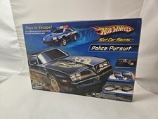 2006 Hot Wheels Slot Car Racing Police Pursuit Rare Sealed