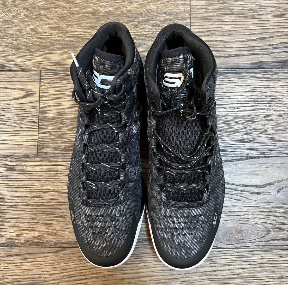 Under Armour Curry 1 M130 New Never Worn Steph Curry Shoes  display picture 1