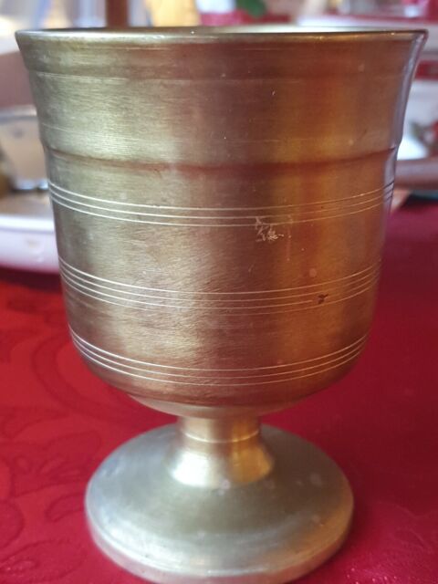 Kelch Gral Vase massiv Messing Antik 11 cm H Patina 990 g schwer! Punze