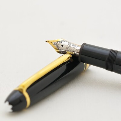 【RT-1409555994】モンブラン 4810 14K 585 Montblanc Meisterstuck Gold-Coated 4810 Black Fountain Pen 14 KT
