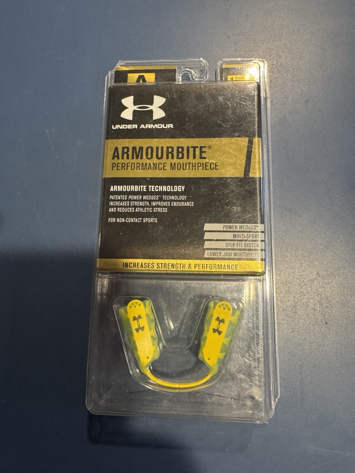 NIB Under Armour Armourbite Performance Youth (ages 11-) Yellow/Black Mouthguard thumbnail 2