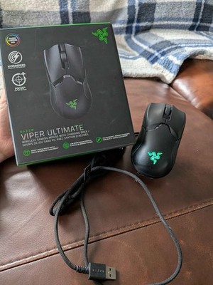 Razer Viper Ultimate Wireless Gaming Maus mit Ladestation