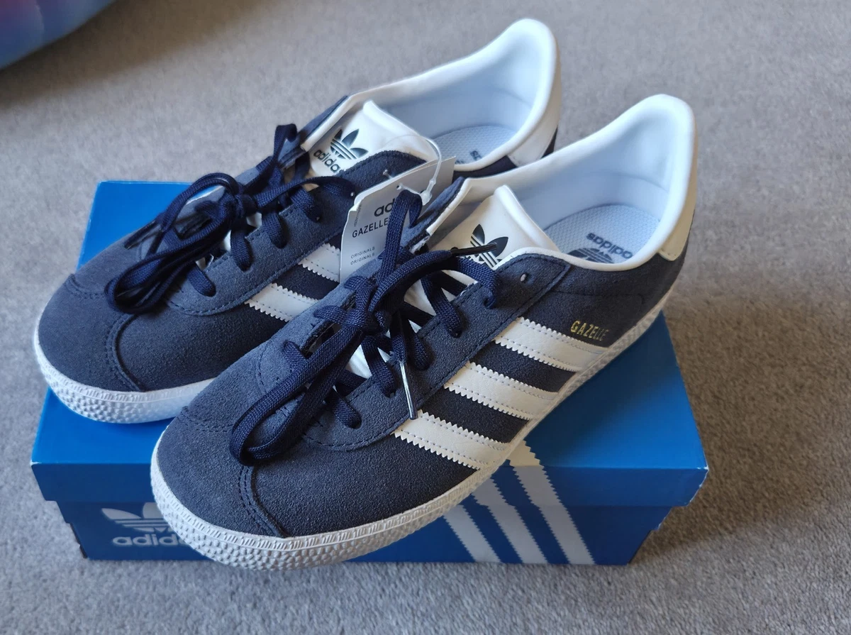 adidas gazelle silver green womens Women's Adidas Originals Gazelle Indoor Shoe 