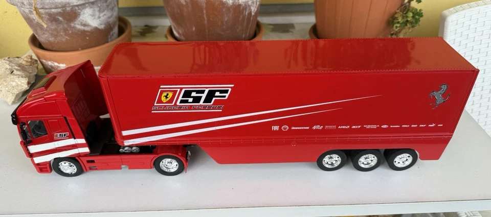 Iveco New Ray 1:32 Scuderia Ferrari F1 2010 Alonso Massa No Polistil  - Immagine 2 di 4