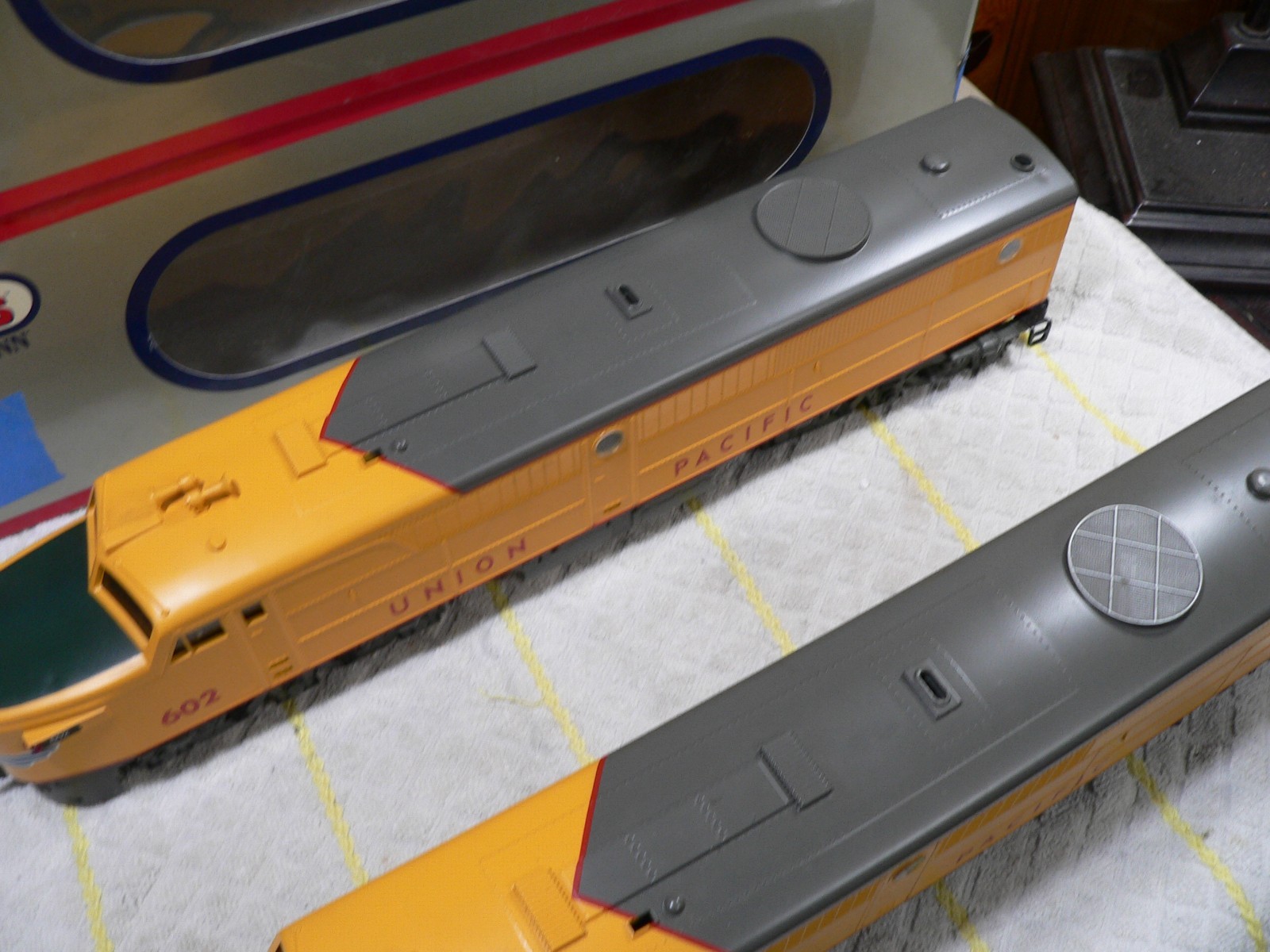 O Gauge Williams E8 ? 600 602 UNION PACIFIC  Powered/Dummy A-A Set