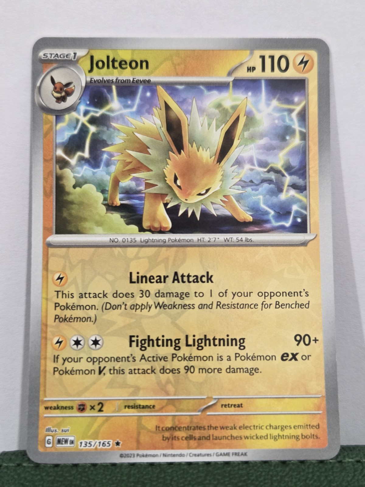 Jolteon 135/165 Reverse Holo MEWen 151 English Pokemon Card - NM