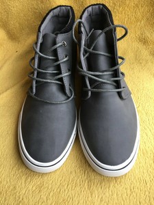 trendy trainers mens