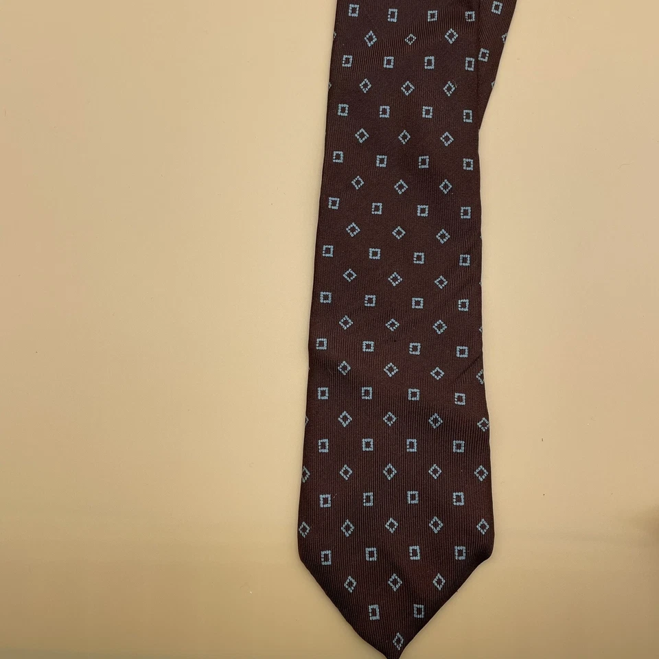 VINTAGE HATHAWAY, WATERVILLE, MAINE 100% Silk Men's Tie, Geometric Brown - Image 3 of 4