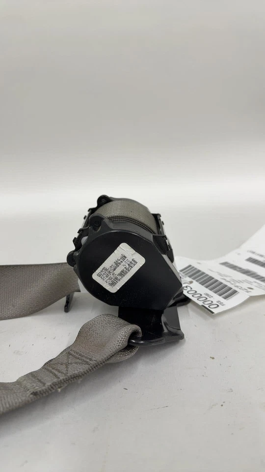 GMC Van Savana 3500 2016-24 cinturón de seguridad delantero derecho con retractor Foto 2 de 4