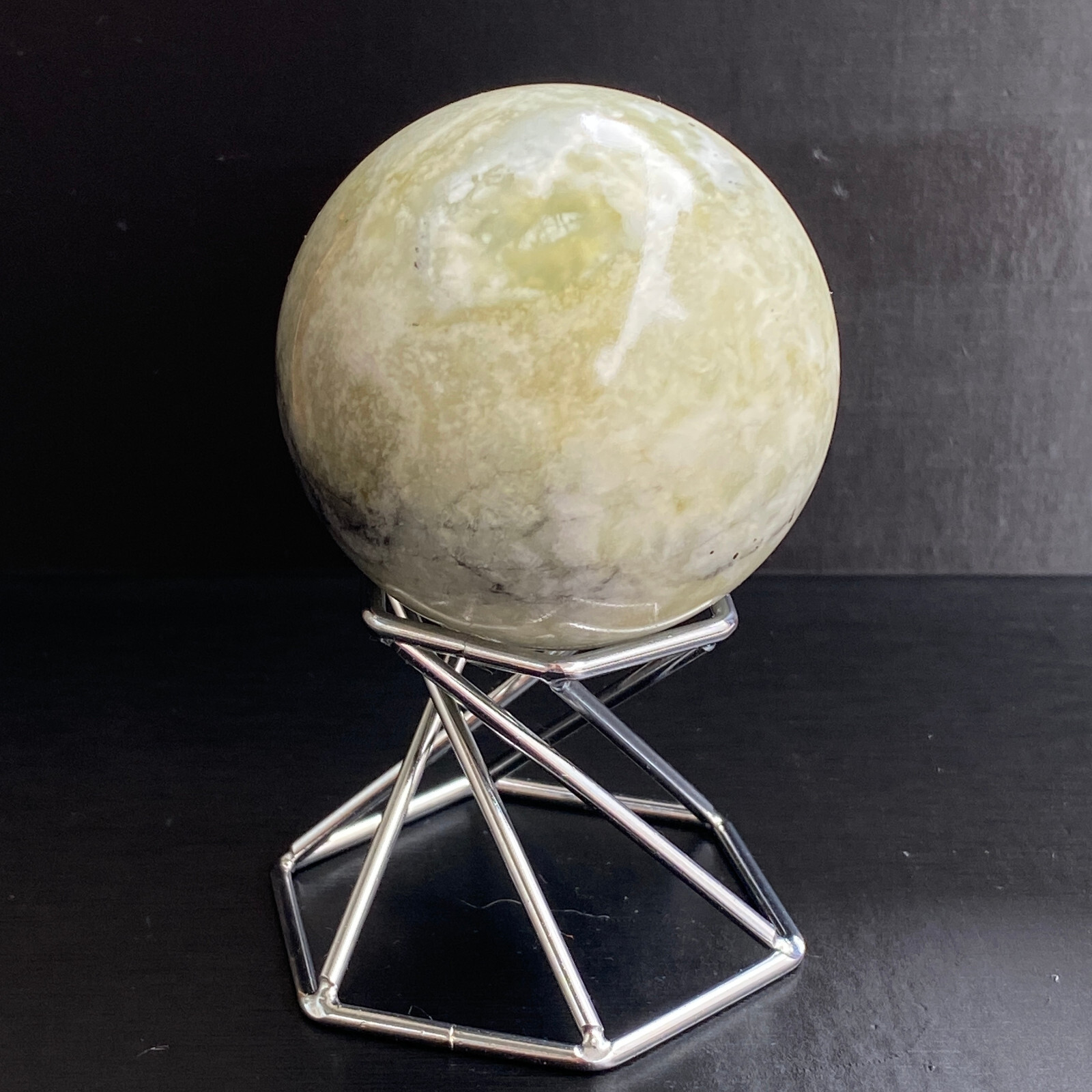 331G Natural Jade Ball Colorful Quartz Crystal Gemstone Healing Stone with Stand