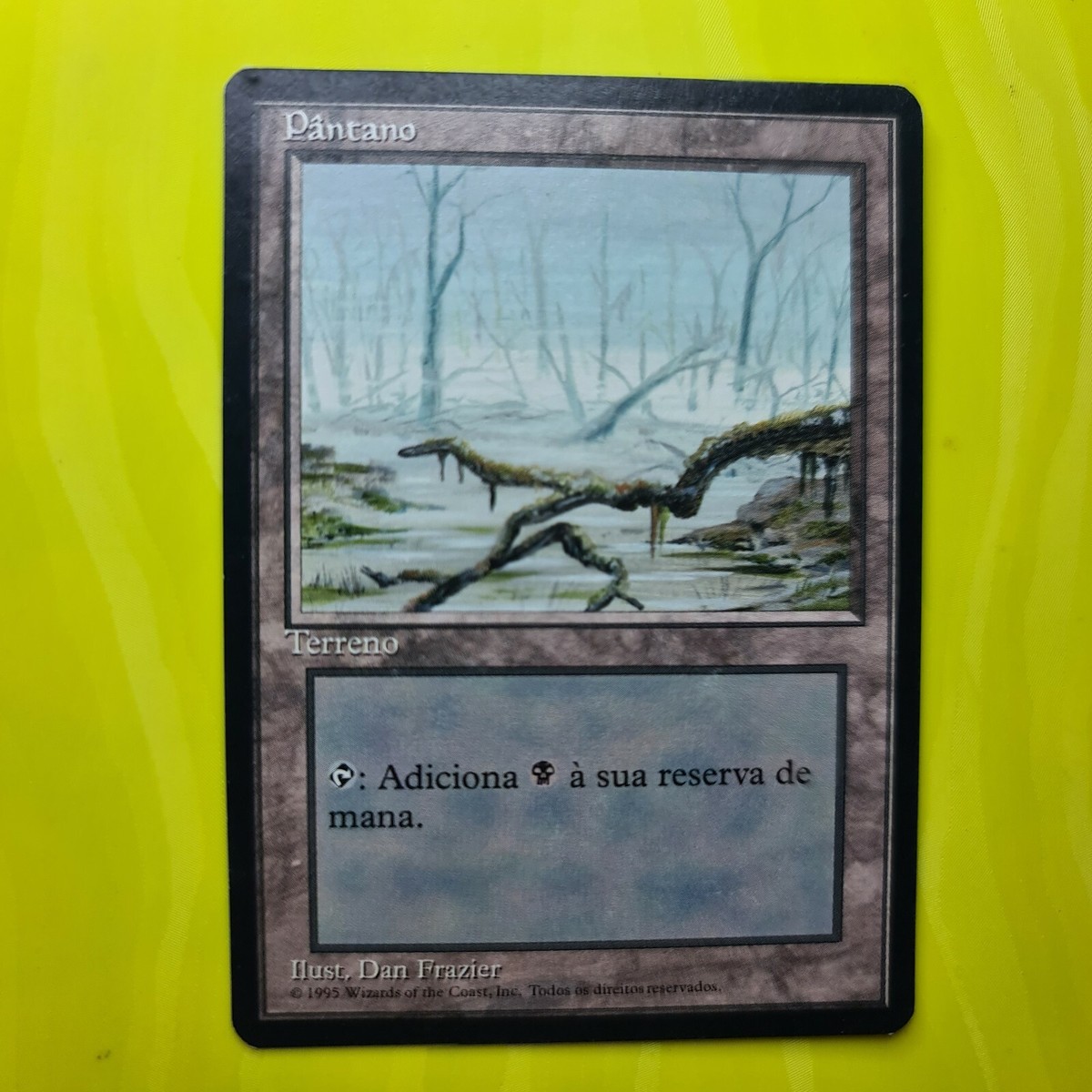 SWAMP | BLACK BORDER | FOURTH EDITION | PORTUGUESE | 1995 | MTG