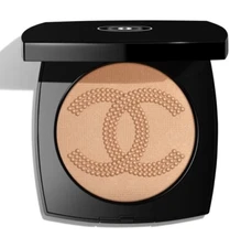 CHANEL LES SYMBOLES DE CHANEL LES PERLES ILLUMINATING HIGHLIGHTER Warm Gold
