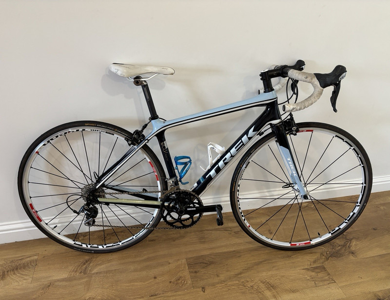 Trek Madone 3 series carbon Road Bike 46cm seat tube  700C
