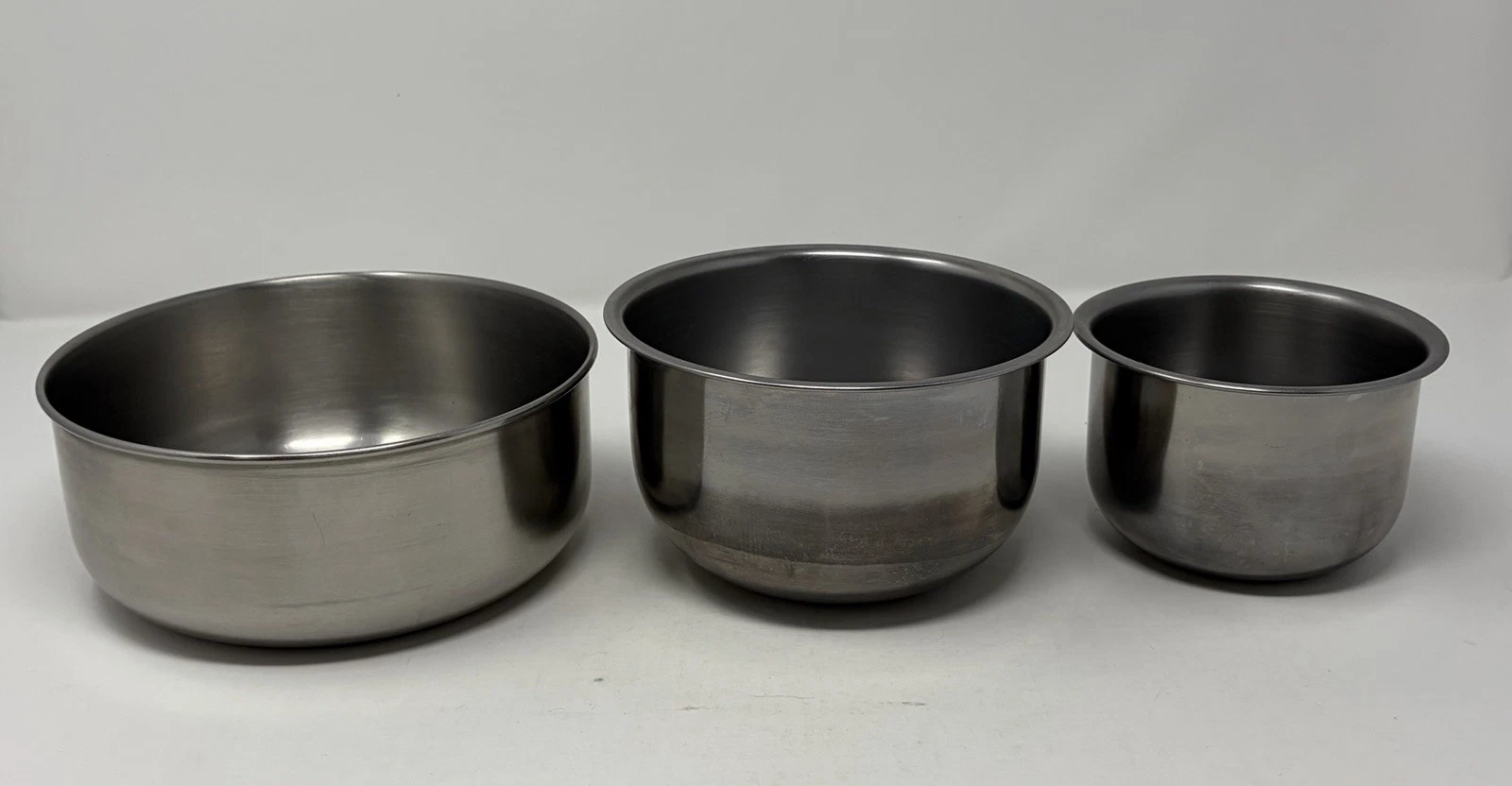 Vintage Vollrath Mixing Bowls - Lot of 3 - 6930 (3/4), 6931 (1/2), Lo-Heet