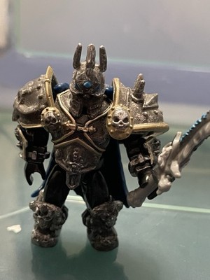 MEGA BLOKS Construx WORLD OF WARCRAFT III 3 THE LICH KING 91008 Frostmourne