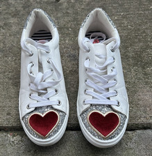 Betsey Johnson Low Top Lace-Up Sneakers White/Silver Glitter Heart Toe