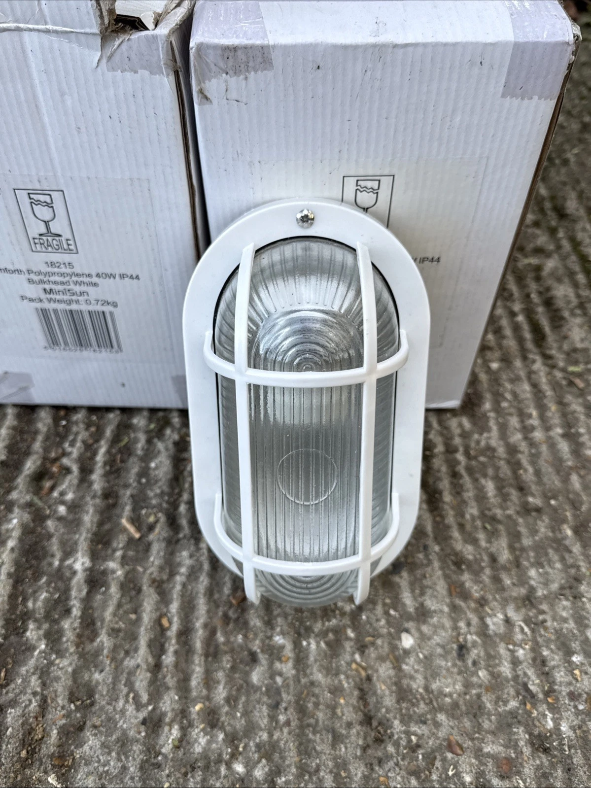 7x MiniSun Carnforth Polypropylene Light 40W IP44 Bulkhead White 18215 - New 4