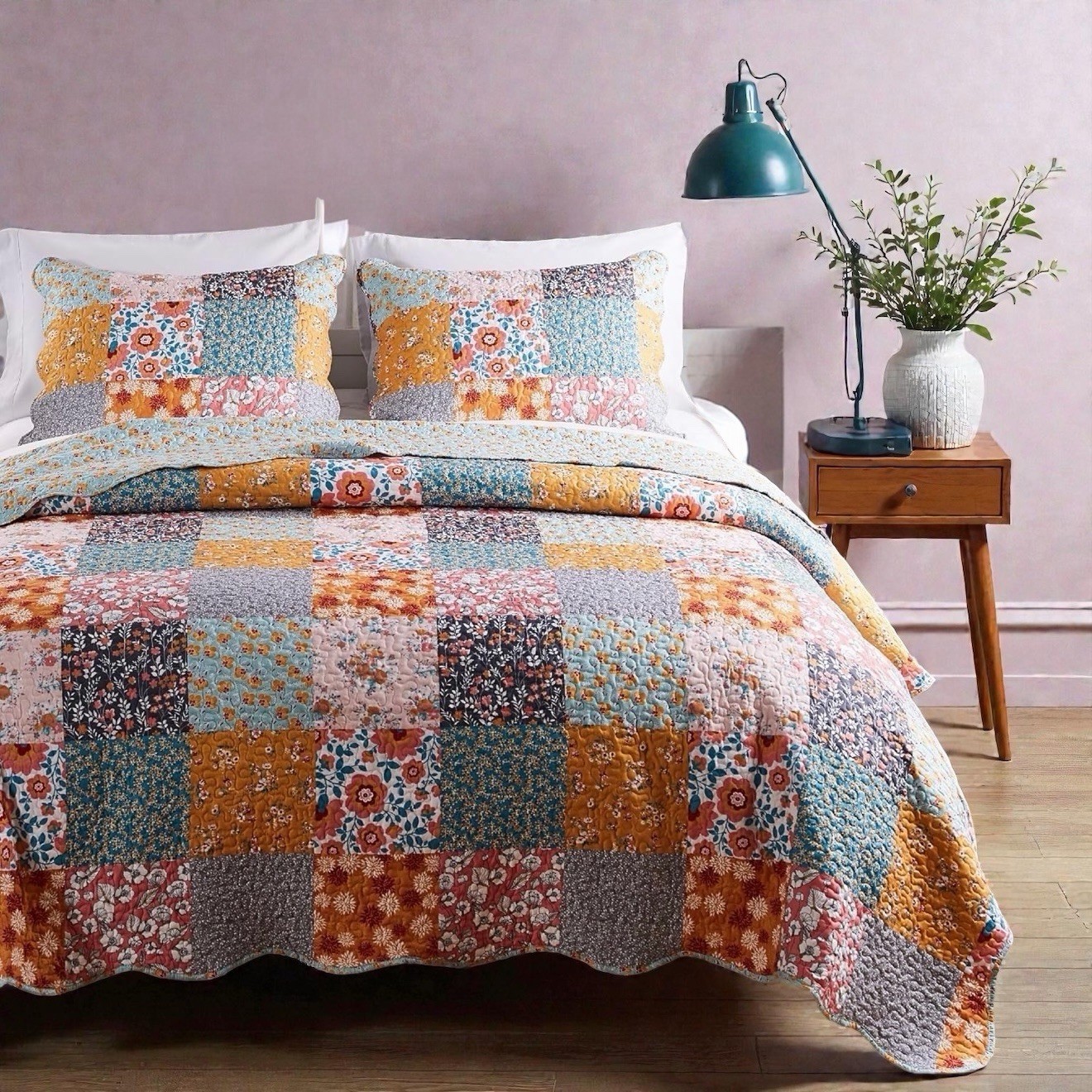 NEW Anthro Patchwork Floral Reversible Boho Queen King Beddi