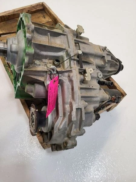 2008-15 NISSAN ARMADA Transfer Case  - Image 3 of 4