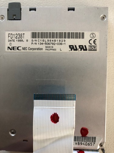 Floppy NEC FD1238T 1,44 MB 3,5" lettore floppy con cavo - Foto 2 di 4