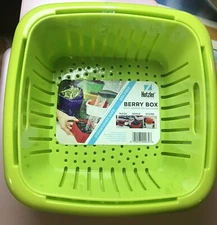 Hutzler Box Berry Keeper, 2-Pint