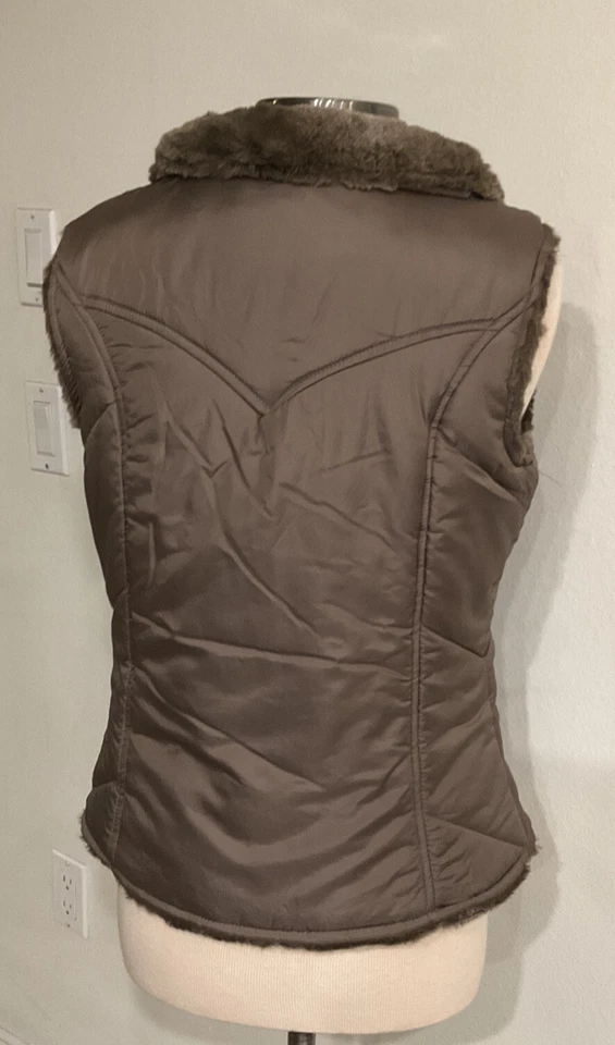 KC Collections Faux Fur Zip Front Reversible Vest Polyester Brown Size M - Image 2 of 4