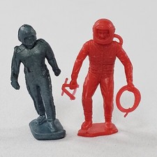 2 Vintage 1960's MARX Spaceman And Military Plastic Figures Please Read
