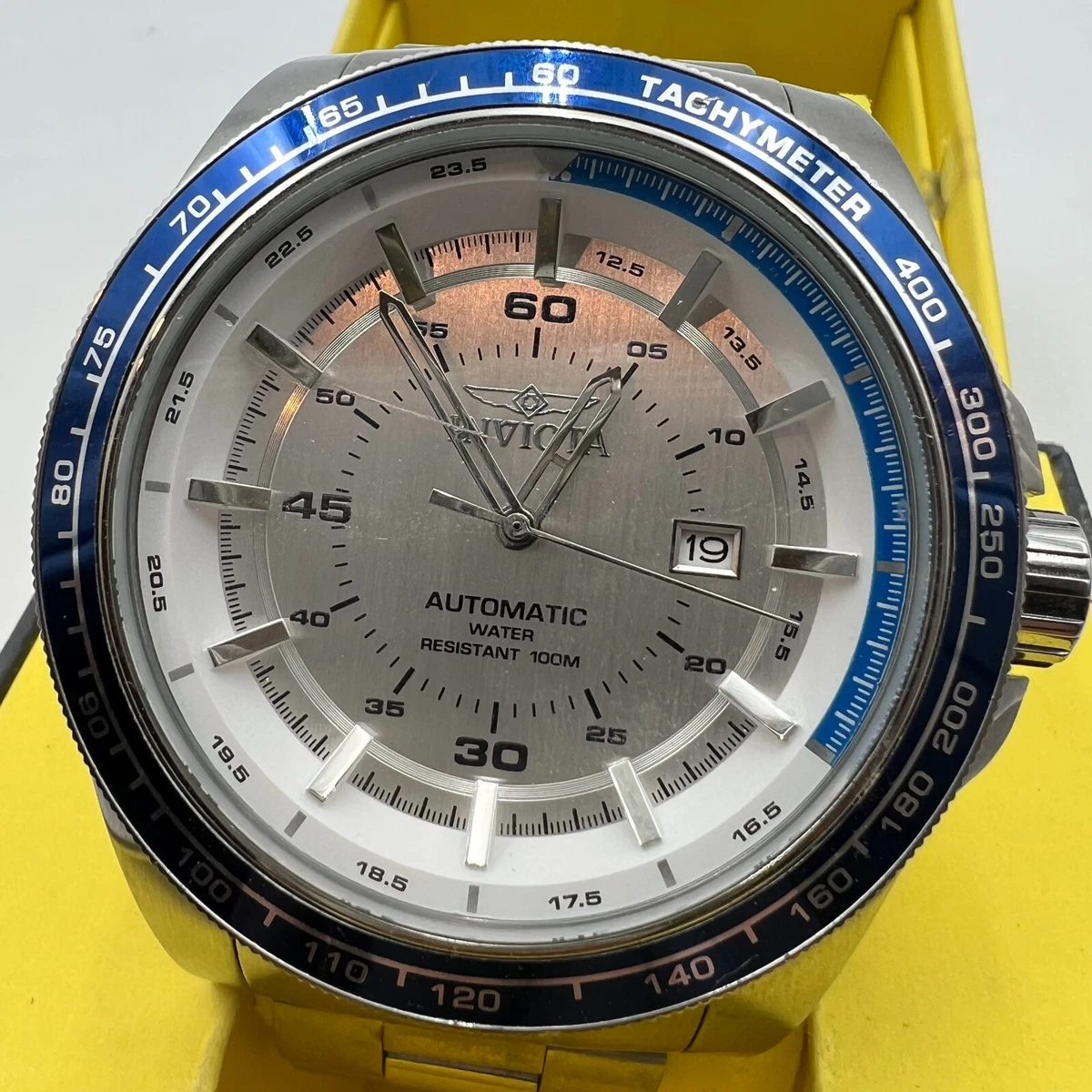 Invicta daytona shop automatic